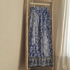[Rose and Rhyme] Blue and white paisley pants